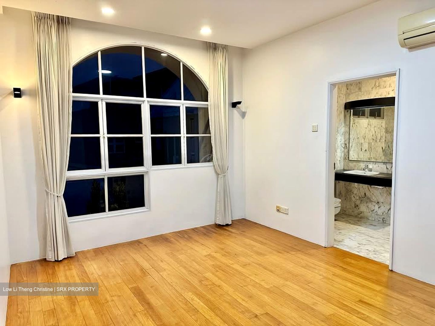 East Coast Hill (D16), Semi-Detached #577216071